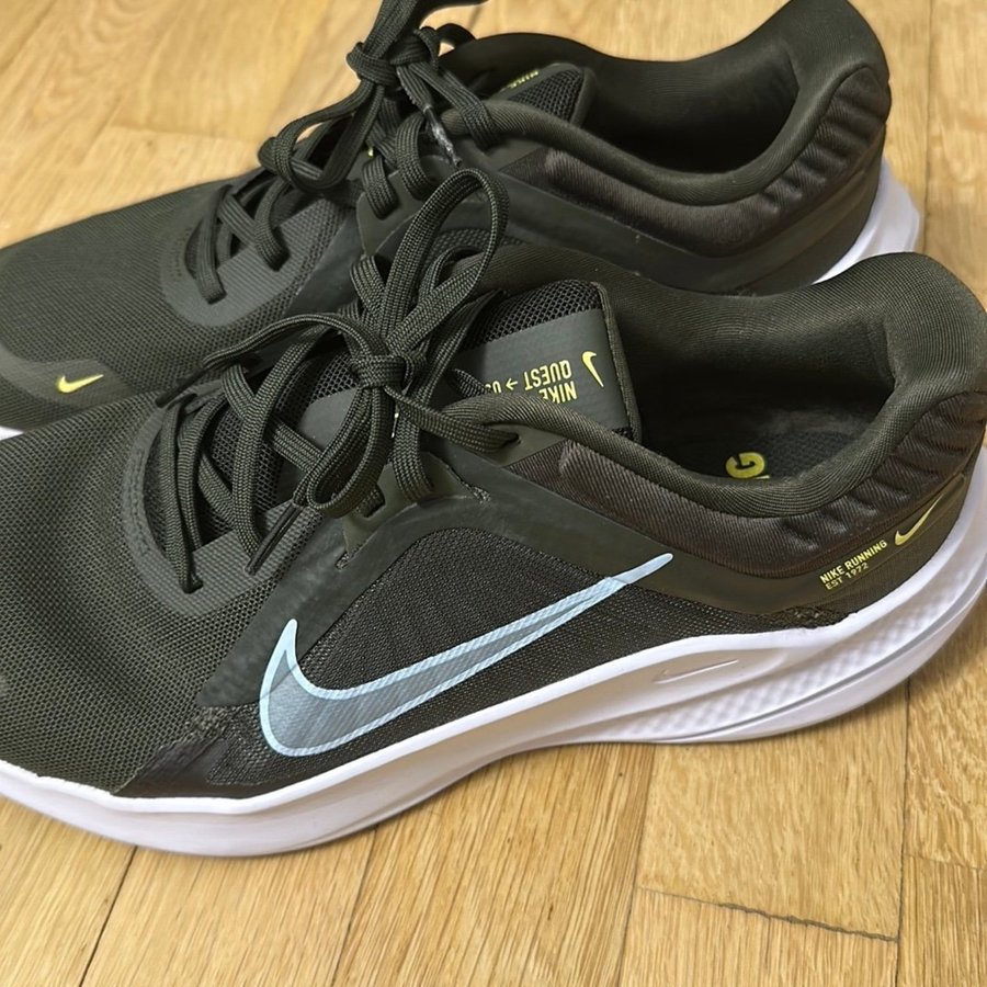 Nike Quest 5 Löparskor Grön Storlek 43