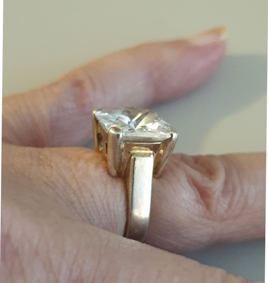 Ring, vit sten (Zirconia), 925, GULDFYND,