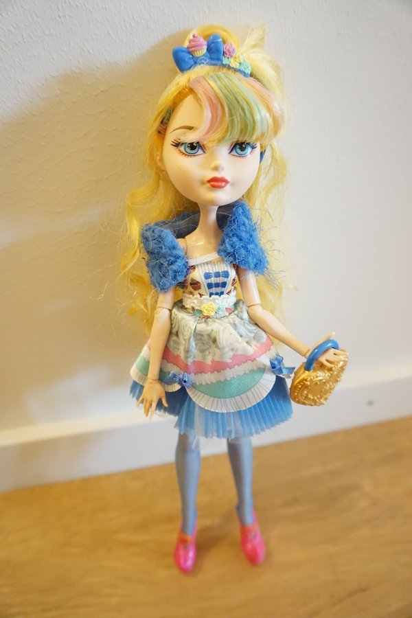 Blondie Locks Just Sweet Ever After High Monster High Mattel Docka