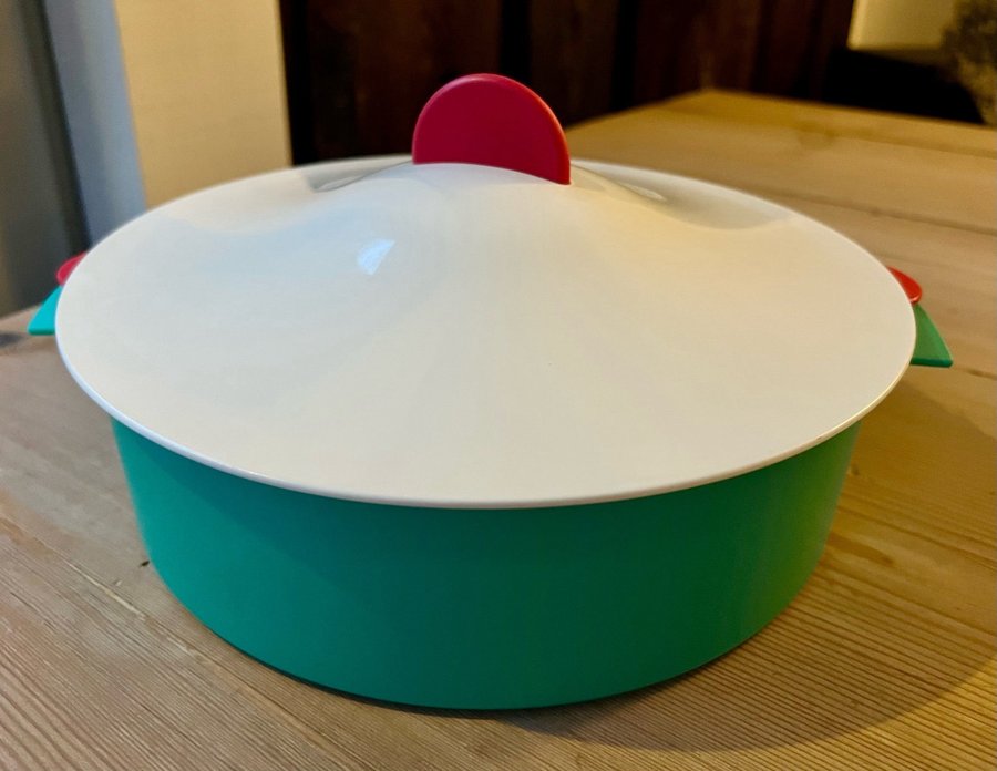 TUPPERWARE för varmhållning, separerar kondens