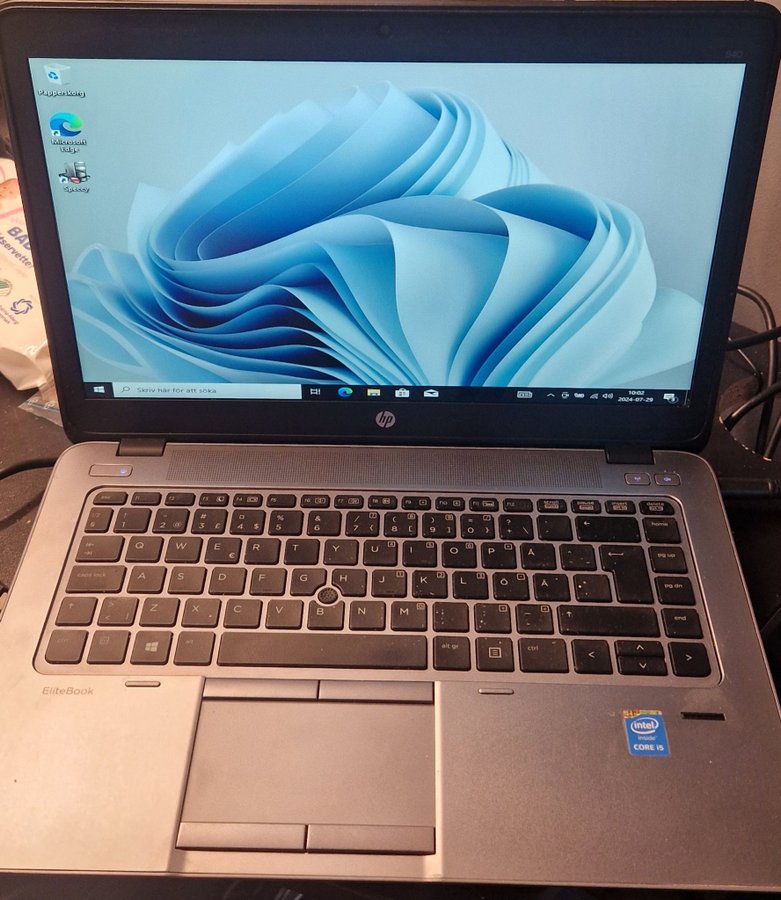 HP Elitebook 840 G2 i5-5200U/8GB/256GB SSD/Win10/Intel HD/läs annonsen