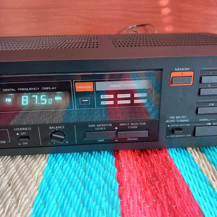 Onkyo FM STEREO / AM TUNER AMPLIFIER