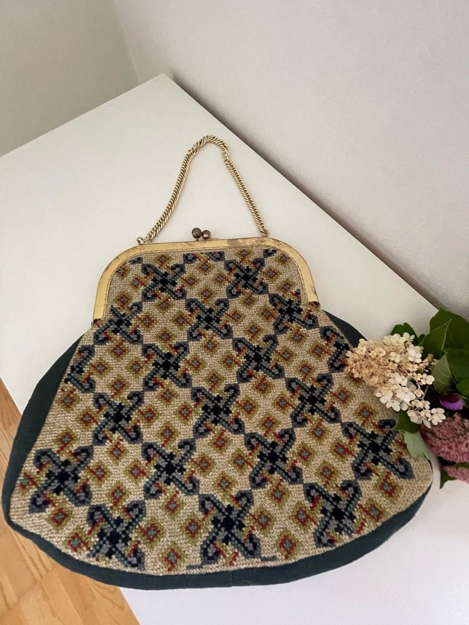 Härlig Vintage/Retro broderad väska