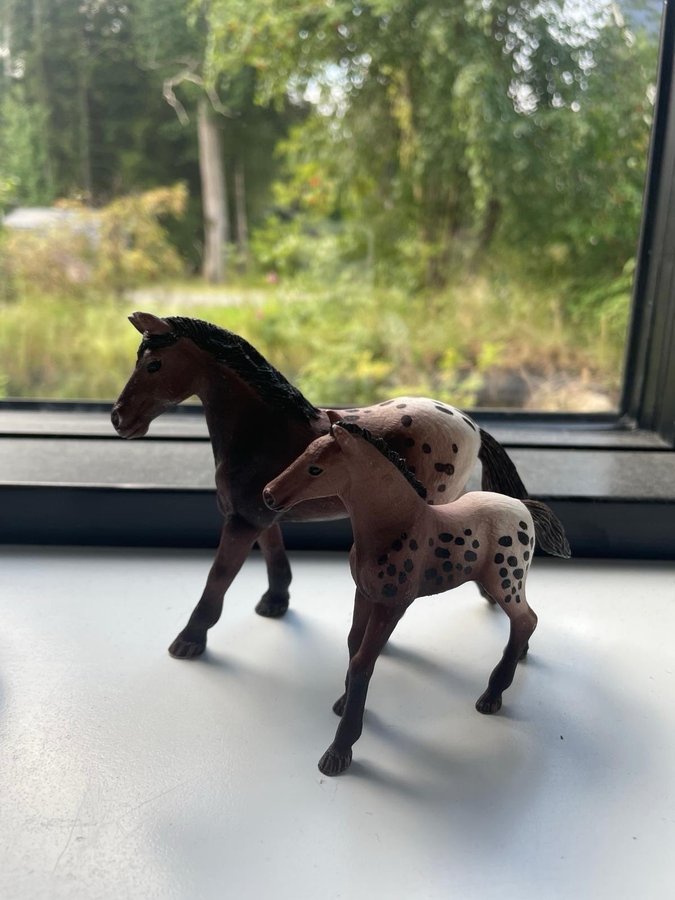 Schleich hästar 2st