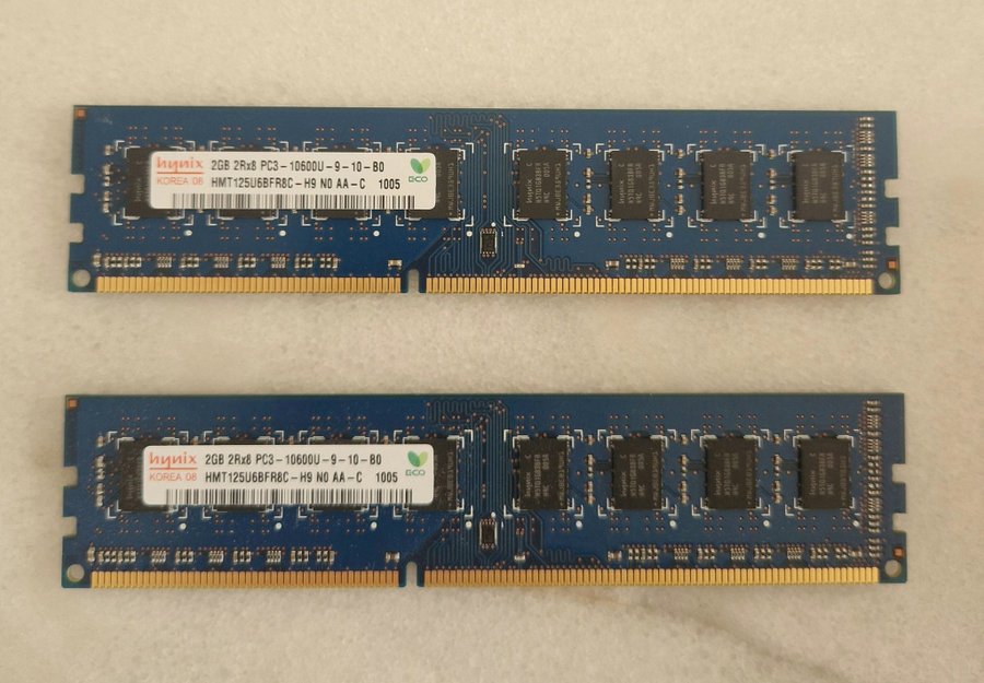 2x 2GB Hynix PC3-10600U RAM