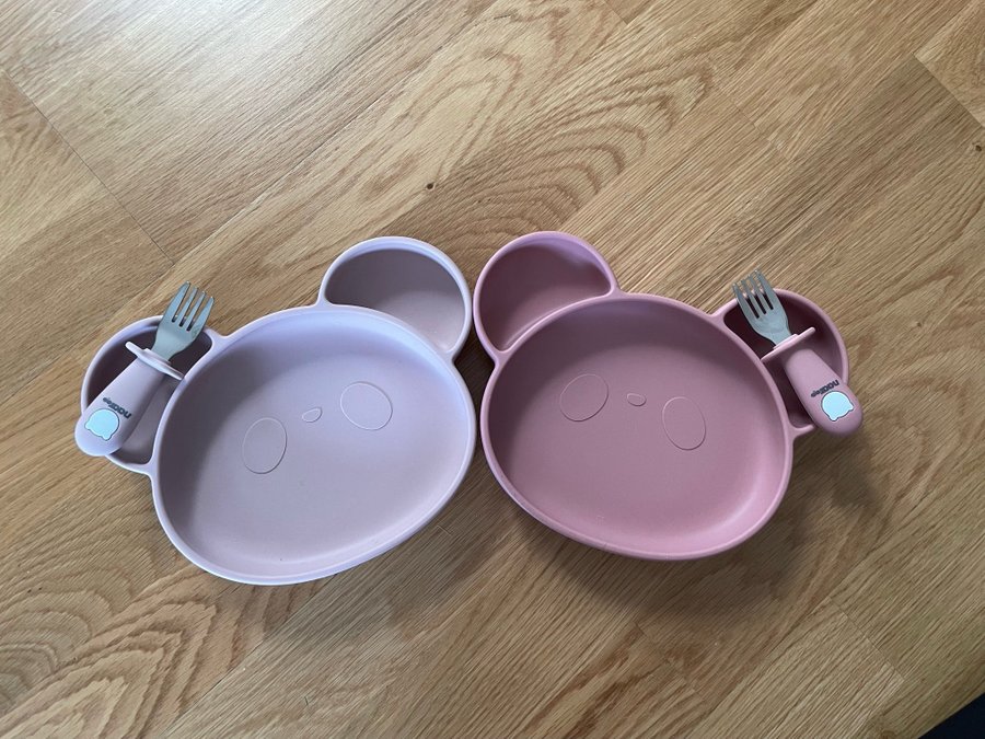 2 silikon tallrik med sugpropp rosa/mörkrosa