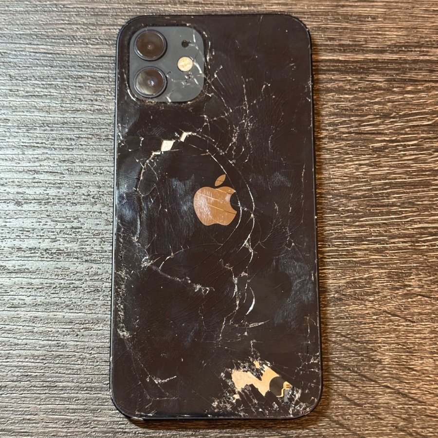 iPhone 12 64Gb (obs sprickor på baksidan)