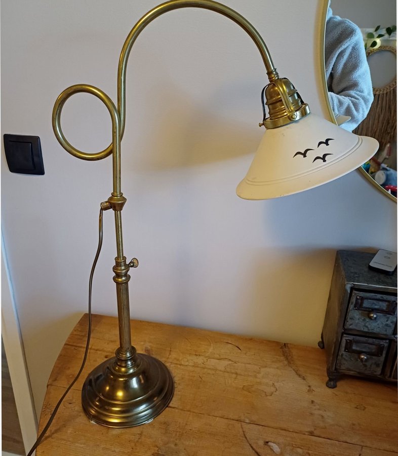 Vacker Bordslampa Gamla stans Lampverkad.