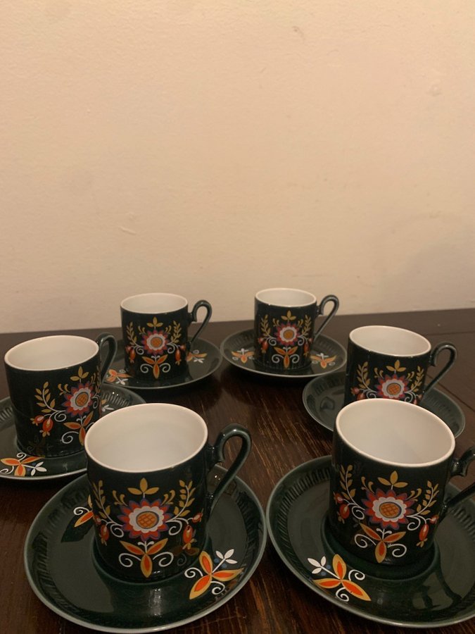 Hardporzellain Germany /porcelain ristique 5 kaffekoppar med fattar