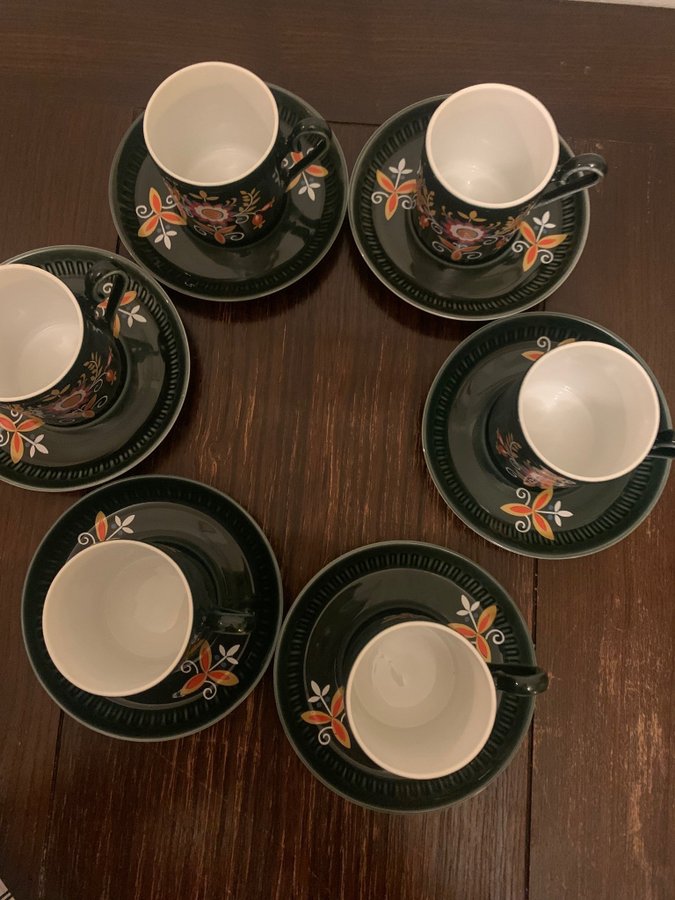 Hardporzellain Germany /porcelain ristique 5 kaffekoppar med fattar