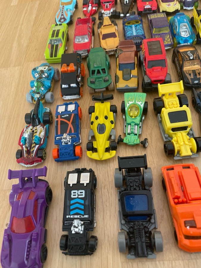 Hot Wheels bilar 55 stycken