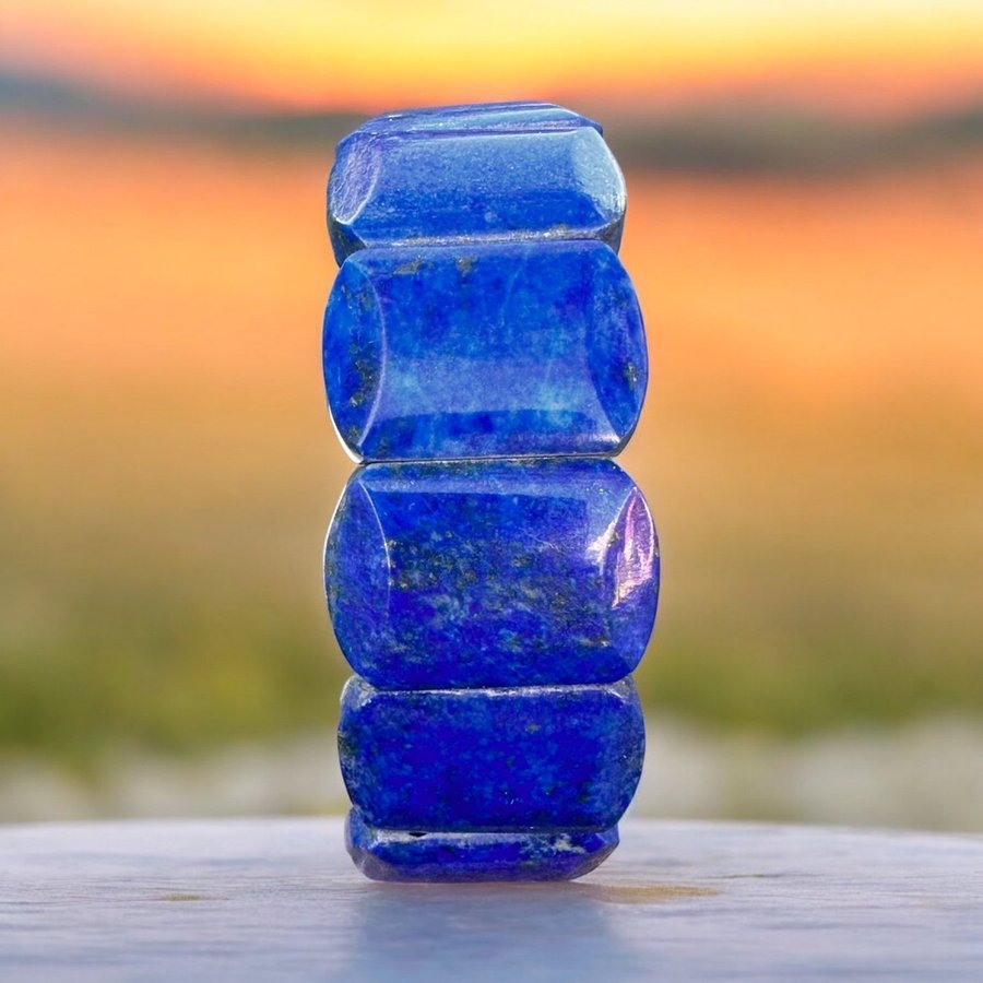 Naturlig lapis lazuli armband med inslag av pyrit