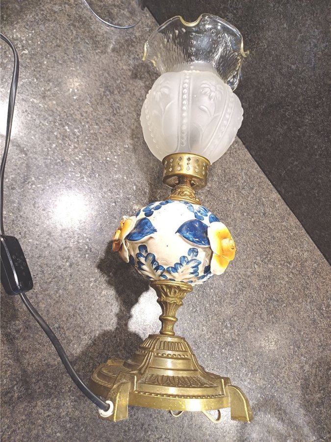 Lampa majolika elfotogen lampa made in Italy sekelskiftstil lantlig romantik