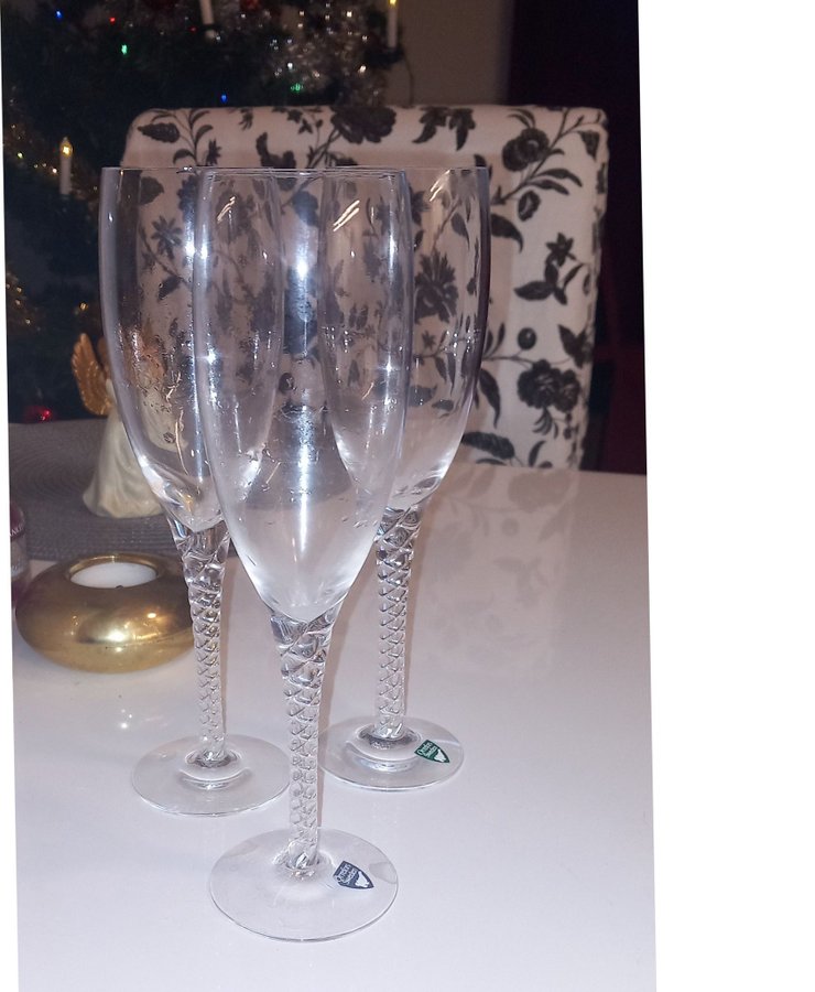 3 stycken champagneglas ”Anne” Orrefors av Anne Nilsson