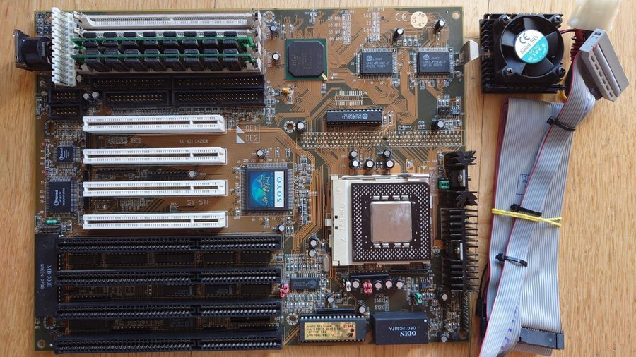 1997 AT motherboard Intel 430 HX, socket 7, Pentium @233 MHz, 64 MB RAM