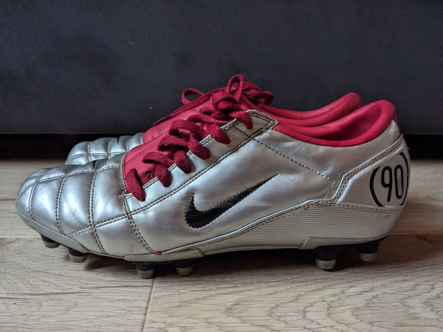 Nike total 90 t90III fotbollsskor, röda/silver, storlek EUR 45