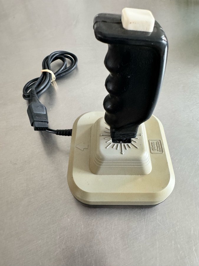 Joystick til Commodore 64 Amiga mv