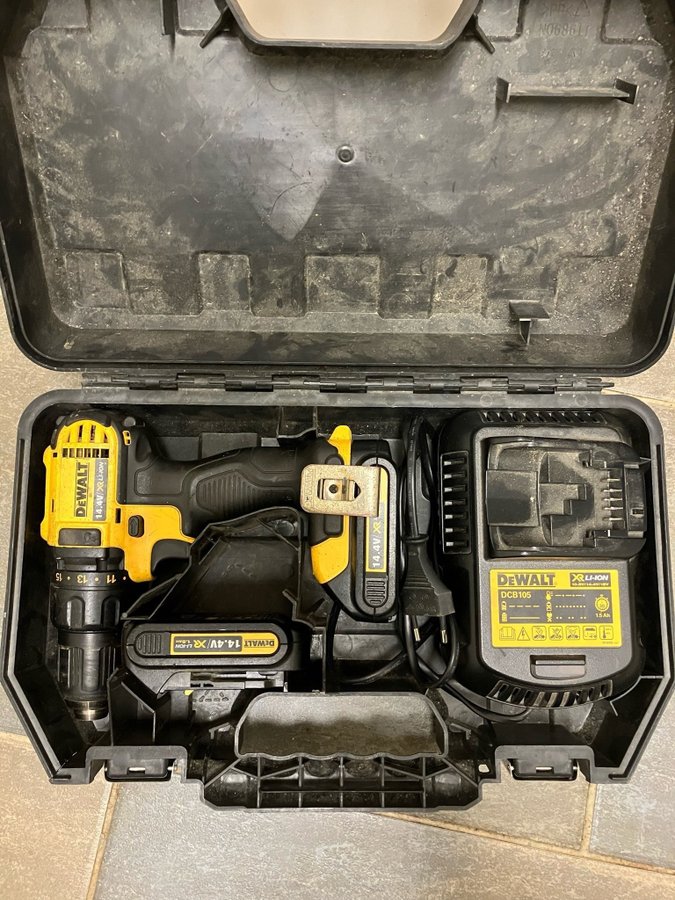 DEWALT DCD730C2 14.4V XR Lithium-Ion