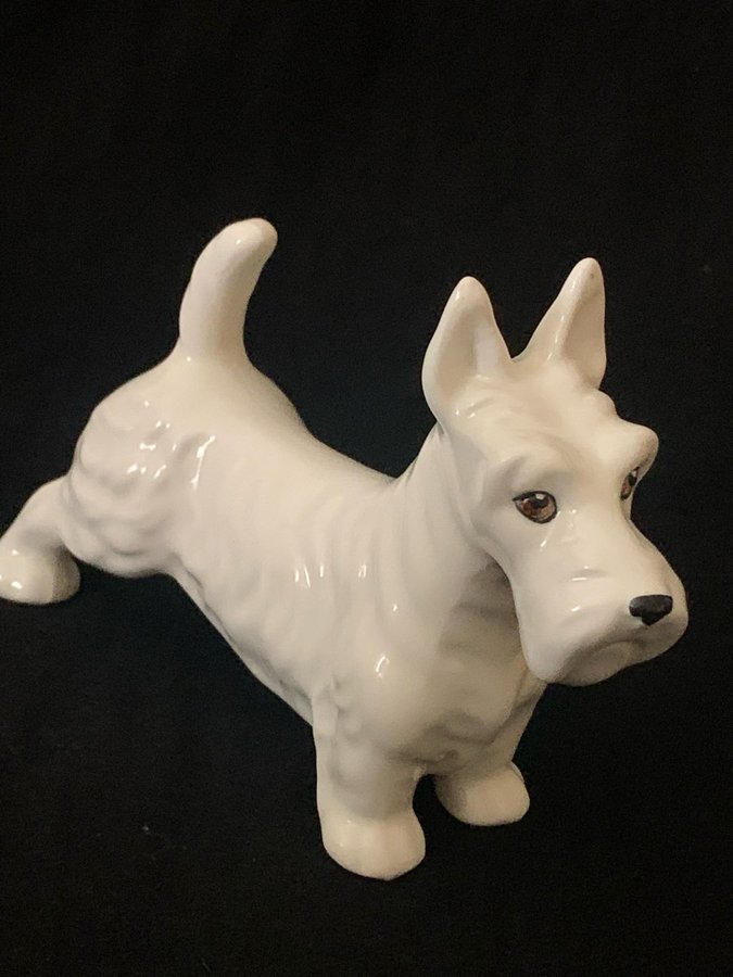 WR Midwinter Ltd Staffordshire Terrier Figur