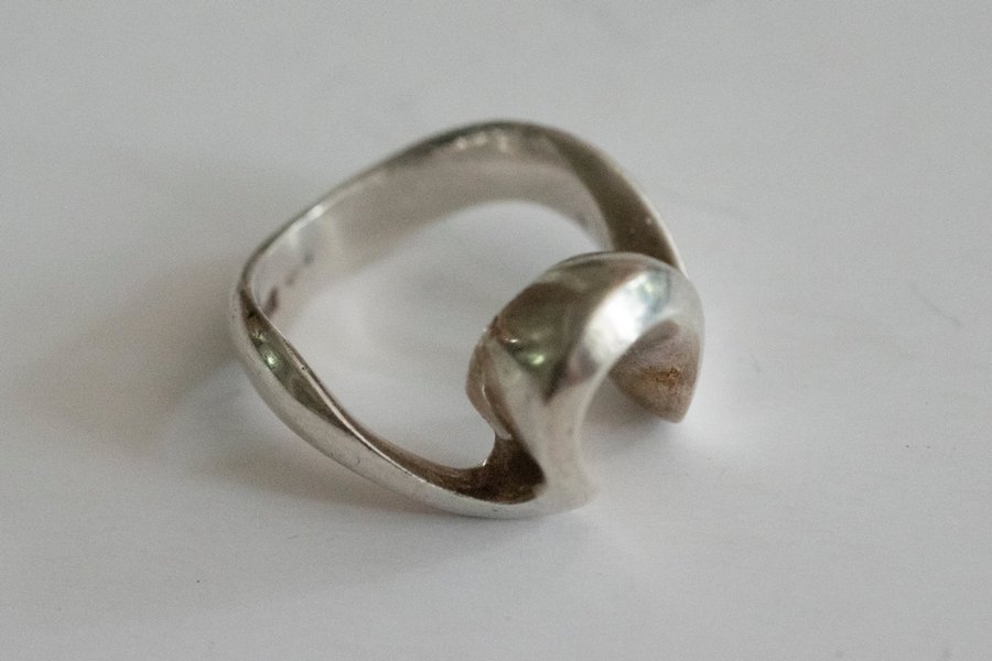 Silverring 925 vacker modernistisk ring