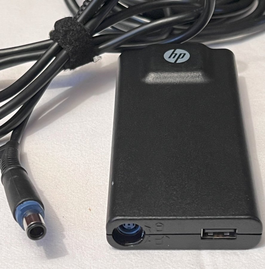 HP ReseAdapter 65 W Smal Strömförsörjning 19,5V, 3,33A, 7,4 mm kontakt, svart)