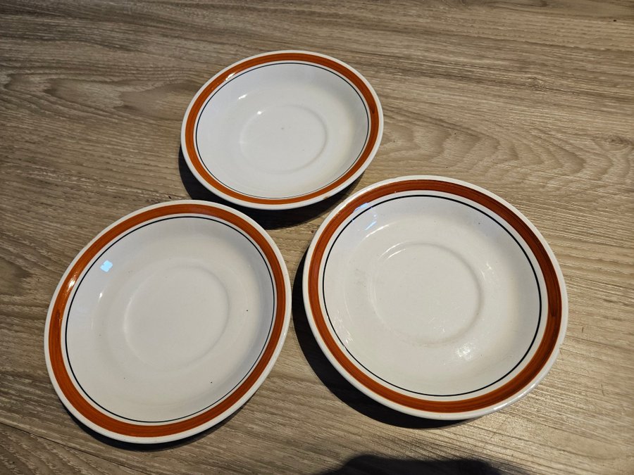 Retro 4 st koppar och 3 fat från Gefle, Uppsala Ekeby vintage kaffekoppar Tekopp