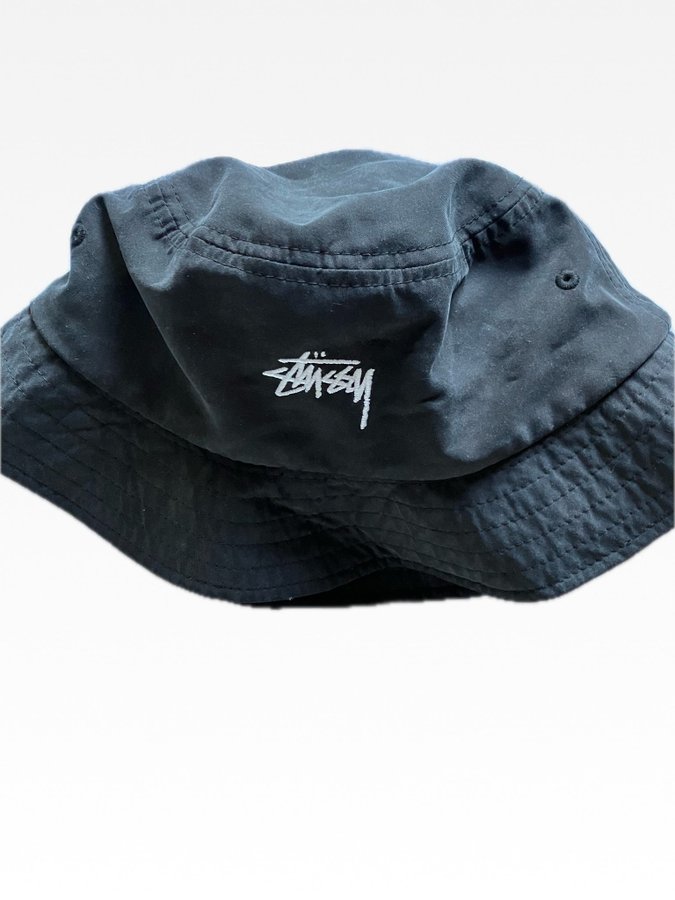 Stüssy svart bucket hat