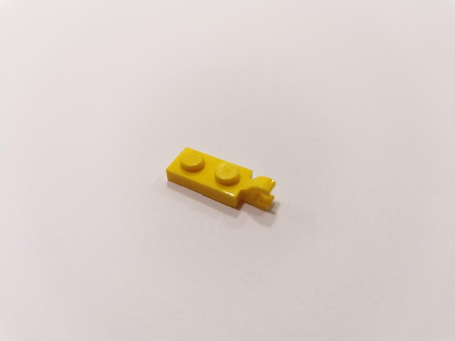 Lego - plate - modified - clip on end - 1x2 - part 63868 - gul