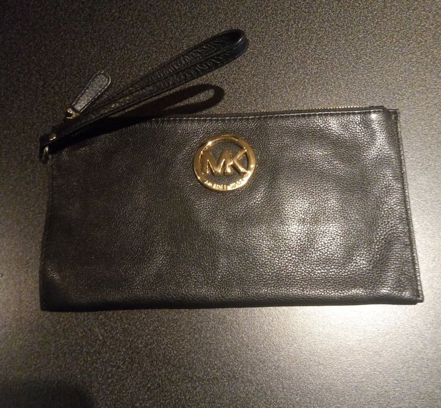 MK pochette