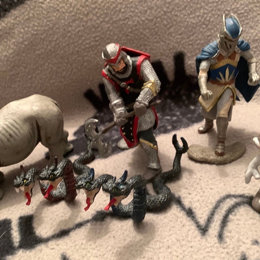 Schleich Leksaksdjur och riddare