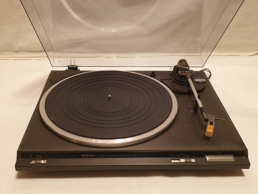 Vinylspelare, skivspelare, 33 och 45 varv Technics SL-BD21