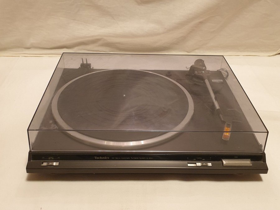 Vinylspelare, skivspelare, 33 och 45 varv Technics SL-BD21