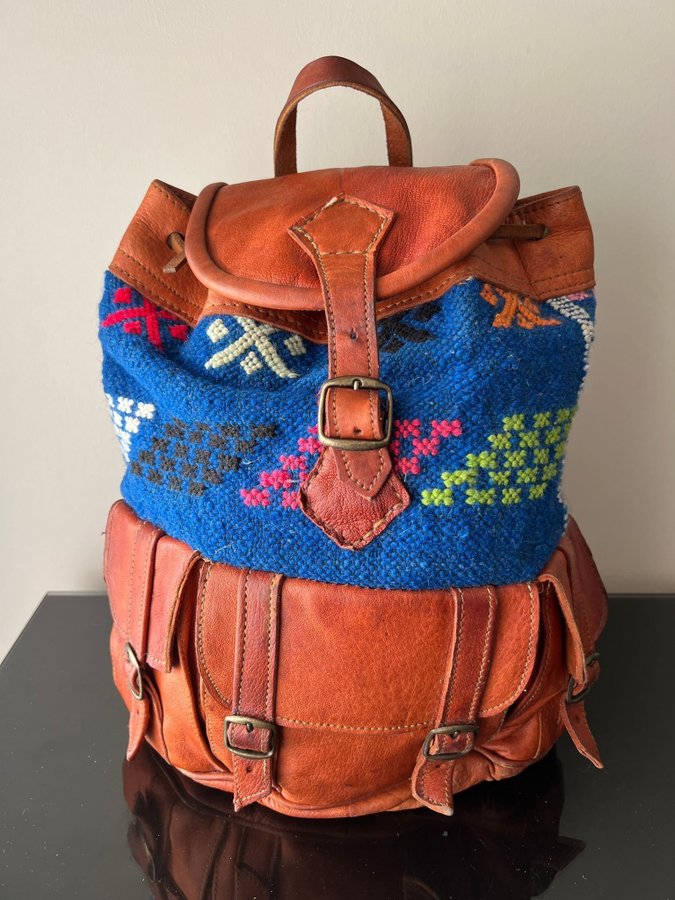 ryggsäck backpack skinn läder cognac boho hippie