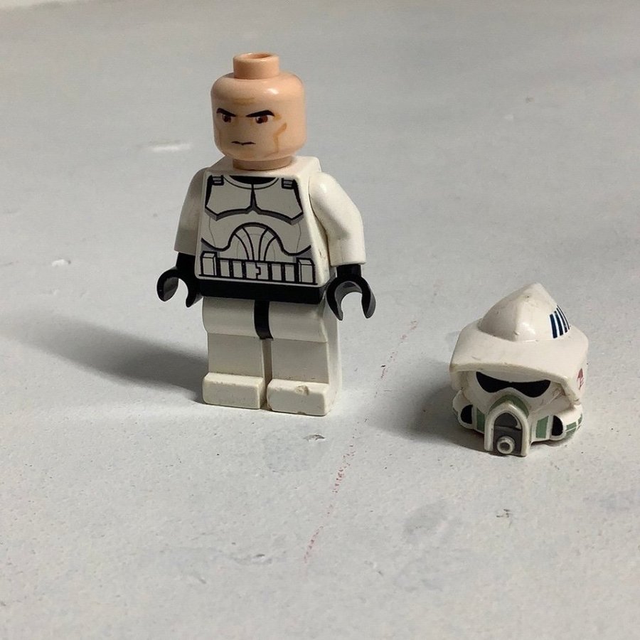 Lego Star Wars SW0297: Clone ARF Trooper Razor / Stak