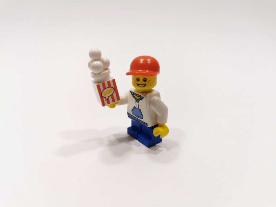 Lego - minifigur - city - pojke - popcorn - vit