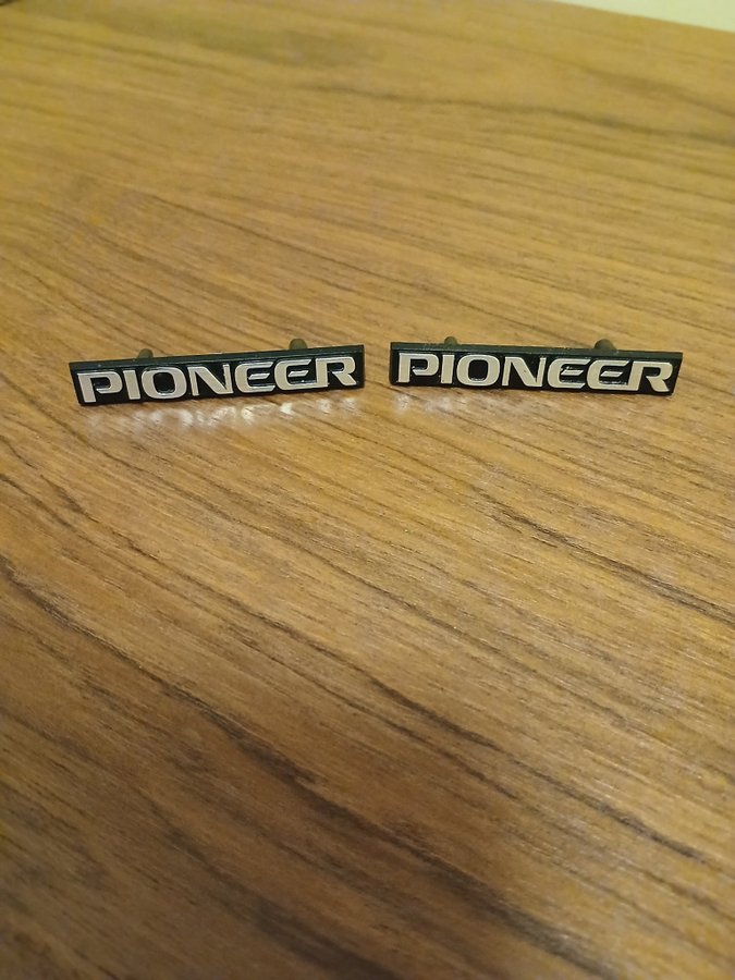 2 st PIONEER Emblem VINTAGE