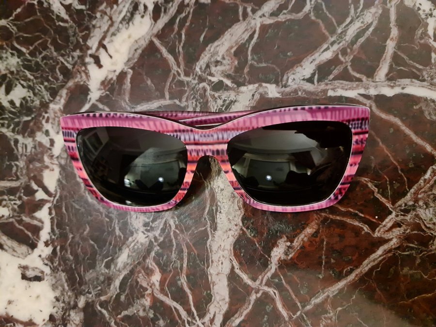 NYSKICK! Dolce  Gabbana Solglasögon Sunglasses Glasögon Dam Rosa Accessoar Mode