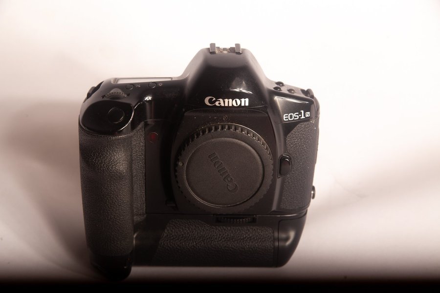 Canon EOS-1s