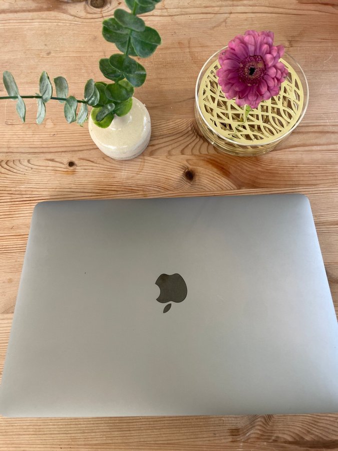 MacBook Air 13” 2020 - fint skick