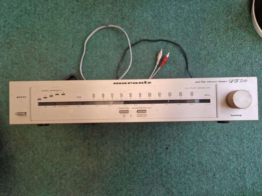 Marantz ST-310 FM/AM Stereo Tuner