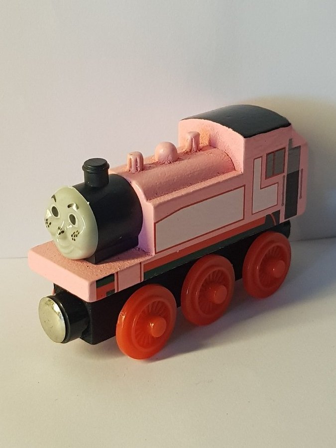 Thomas the tank engine modell tåg av trä Rosie