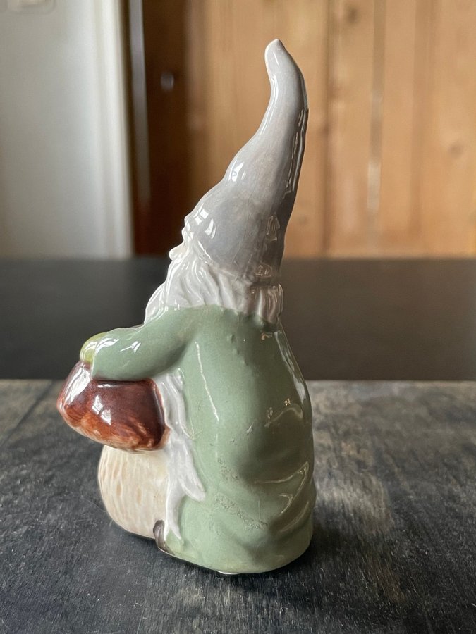 CULT DESIGN, Söt tomte vid karljohan svamp