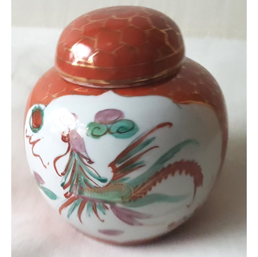 FIN bojan porslin Kina - handmålad drake Porcelain from China painted dragon