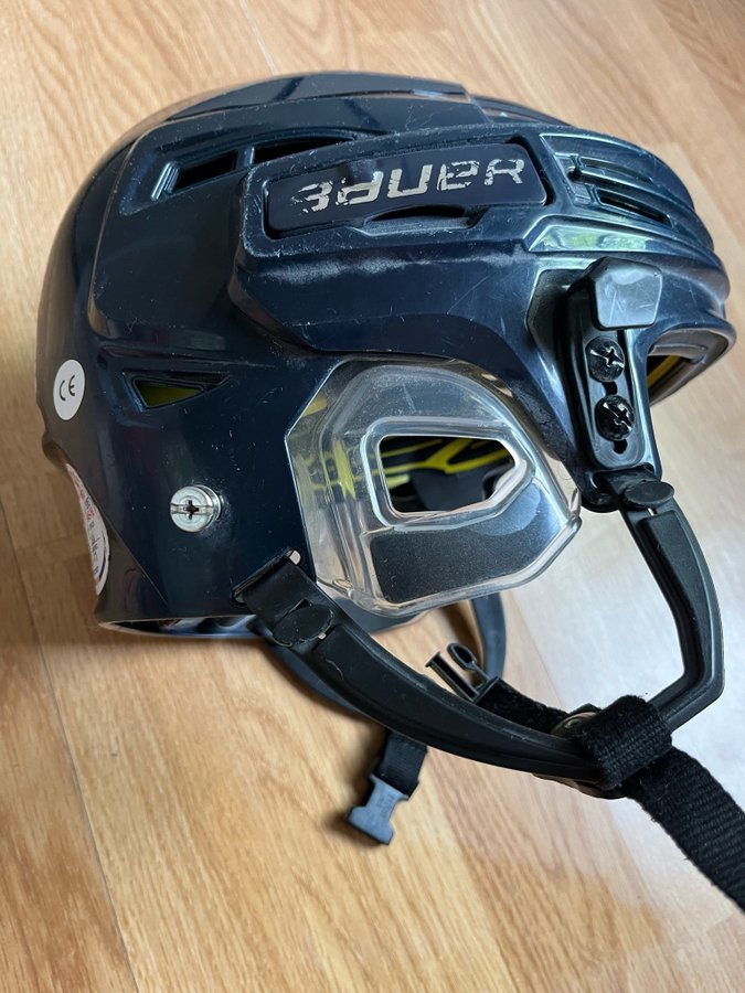 Bauer hjälm RE-AKT 100 Yth 49-54 cm