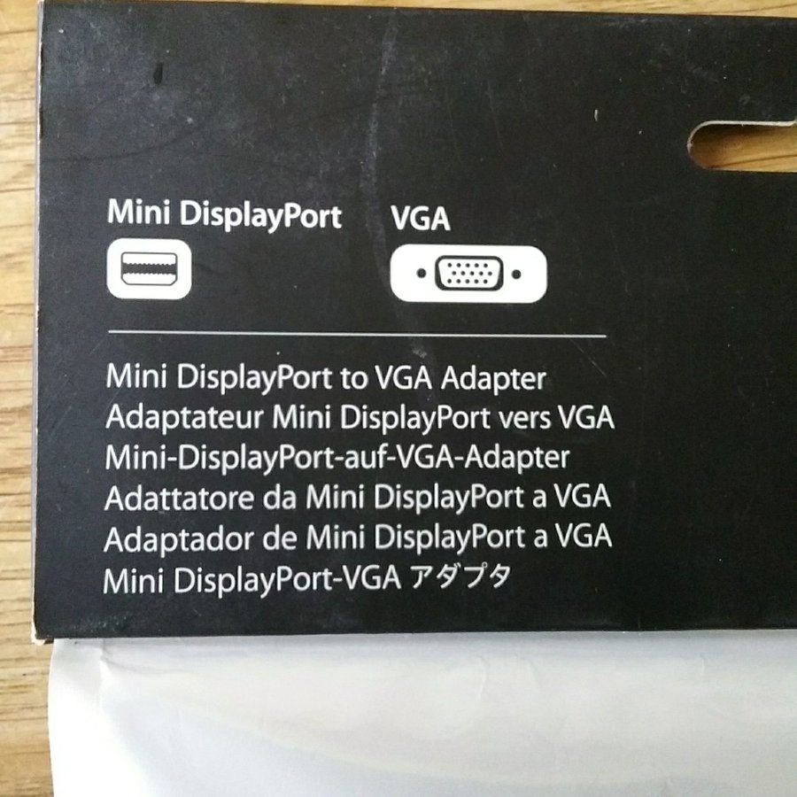 Mini DisplayPort to VGA Adapter