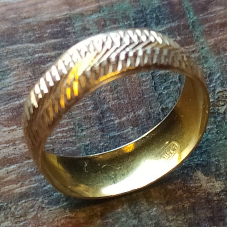 Ring Guld 18K 1.65 g