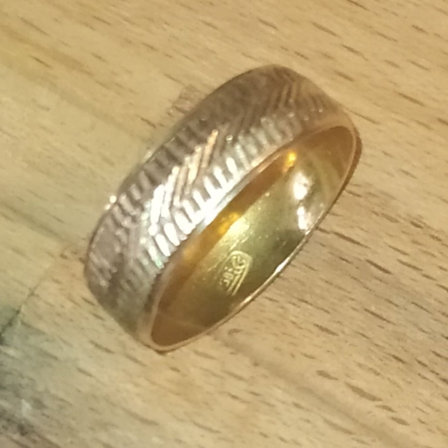 Ring Guld 18K 1.65 g