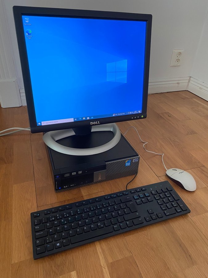 Dell OptiFlex 980 (Intel i3 320 GHz/8GB RAM/250GB HDD) + skärm tangentbord mus