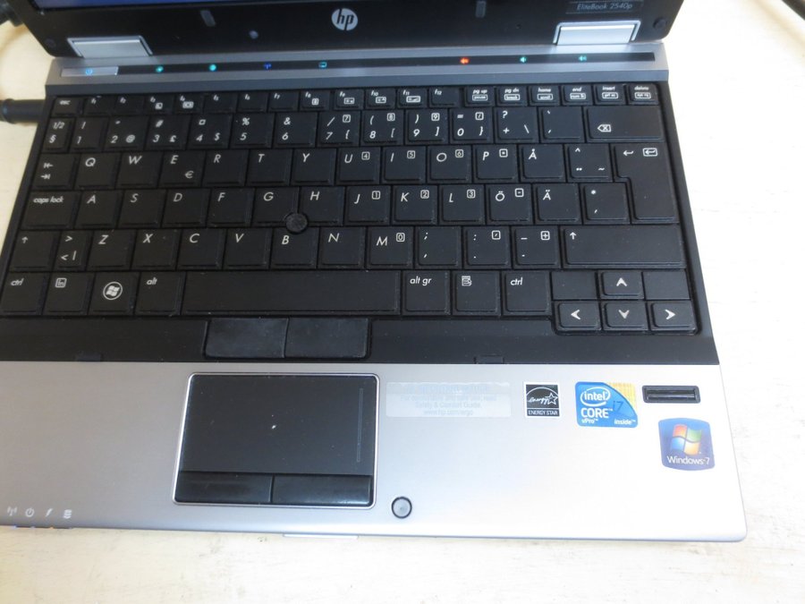 HP EliteBook 2530p bärbar dator ......Core i7.