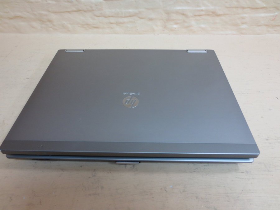 HP EliteBook 2530p bärbar dator ......Core i7.